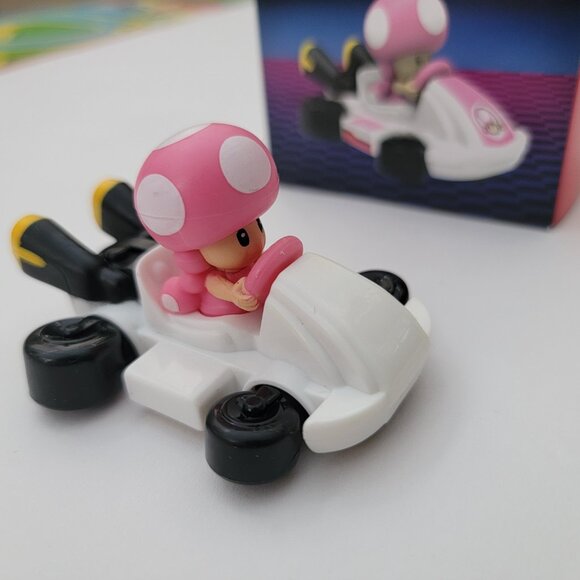 2024 McDONALD'S Toadette - Mario Kart Nintendo HAPPY MEAL Toys, new - Picture 2 of 14